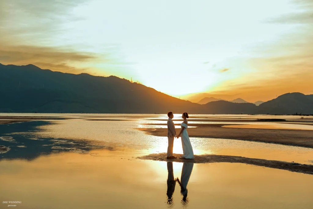 img src="anh cuoi Da Nang.png" alt="cặp đôi chụp ảnh cưới tại Đà Nẵng"