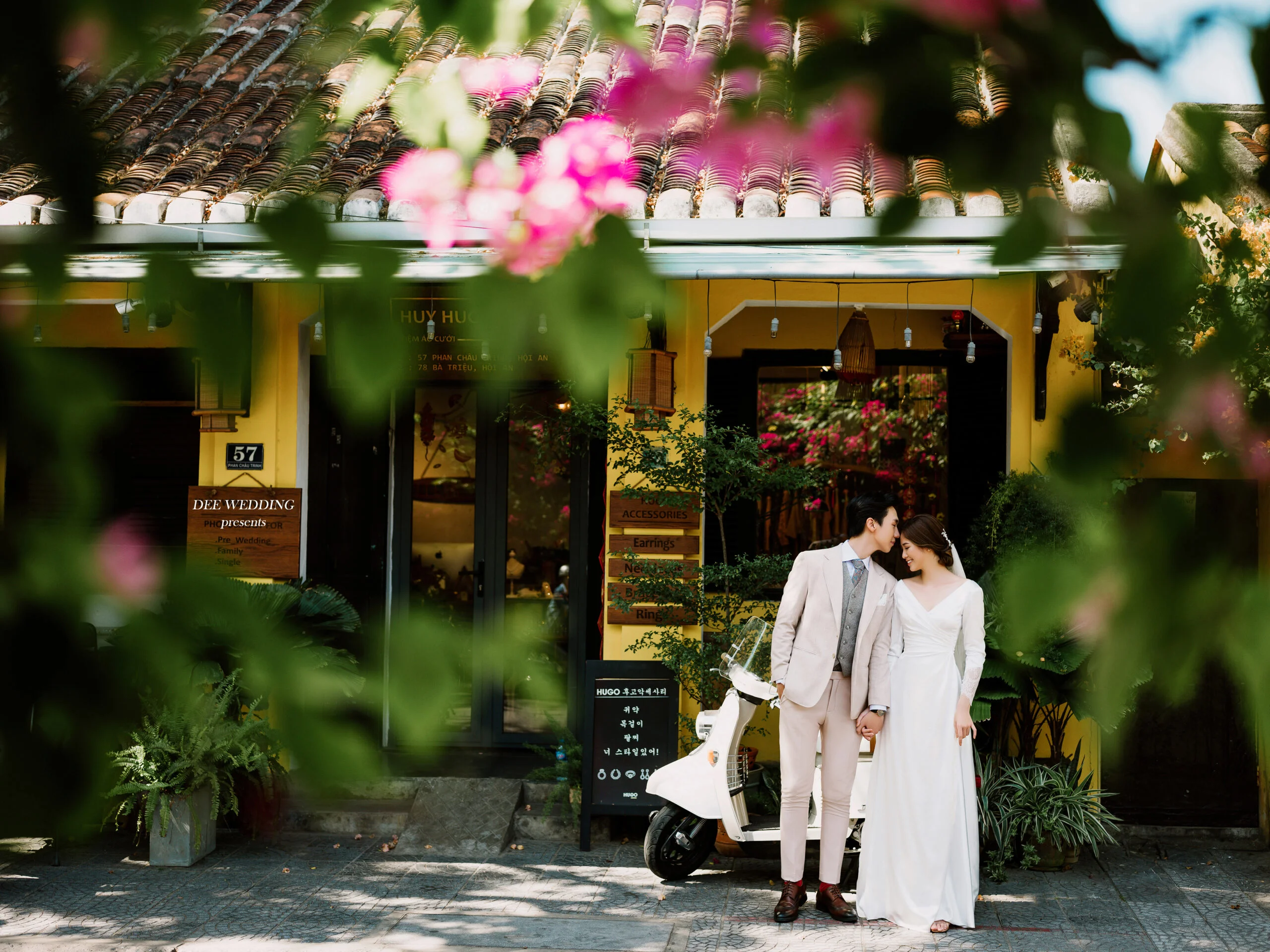 Hochzeitsfotos in Hoi An - Ein zeitloser Ort für Aufnahmen | DEE Wedding