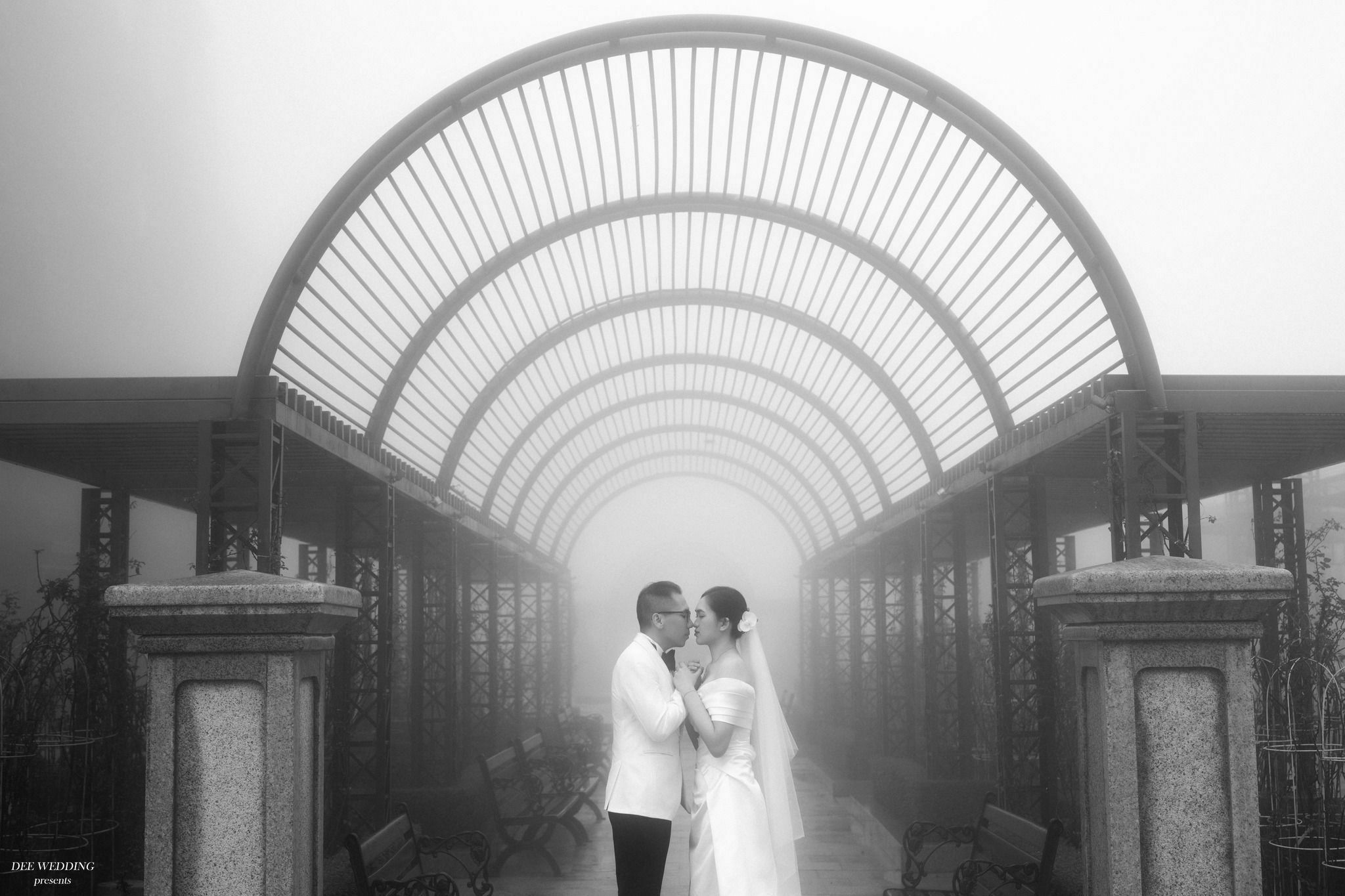 Ảnh cưới Bà Nà trong lớp sương mù ngày mưa