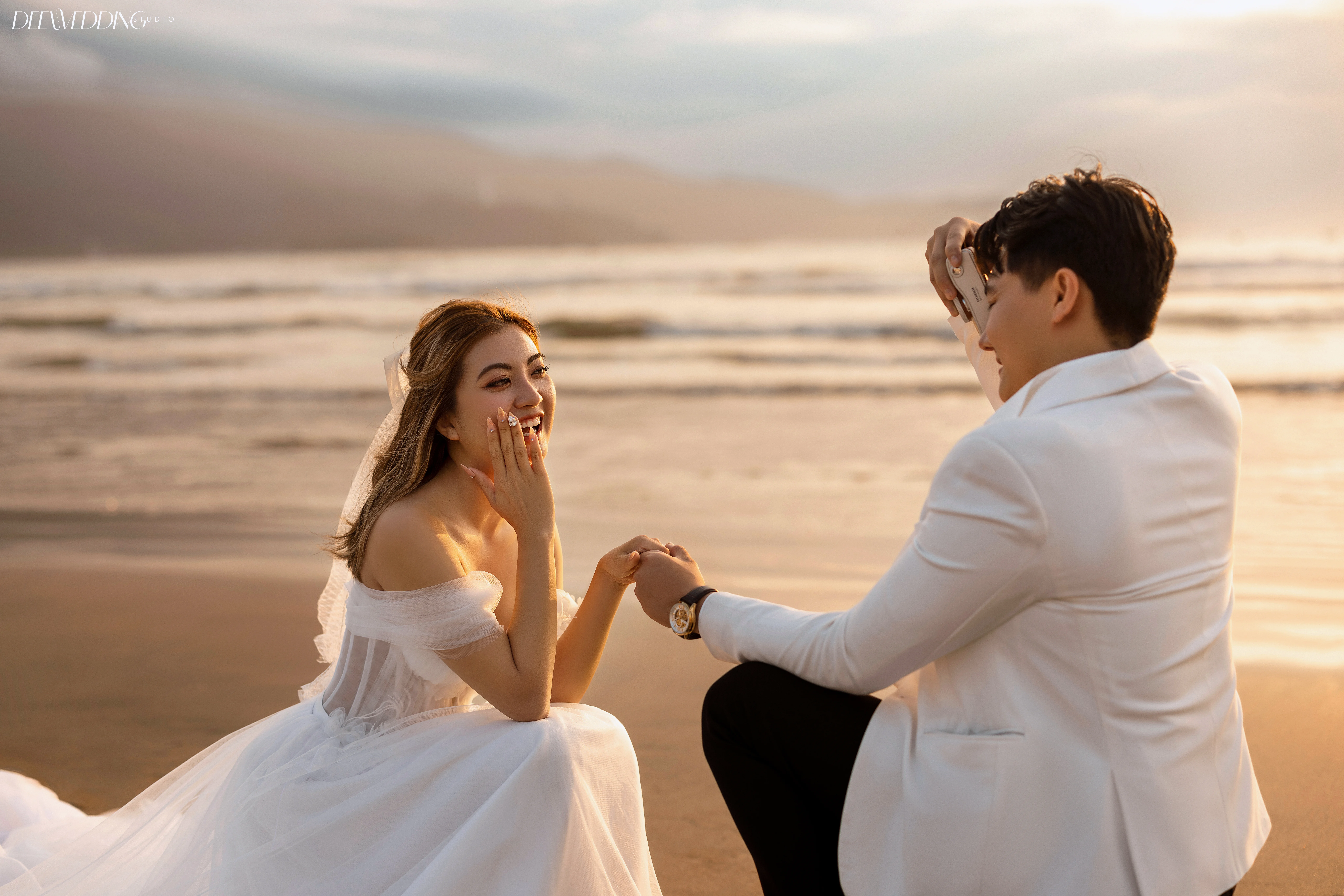 anh-cuoi-binh-minh-chup-o-bien